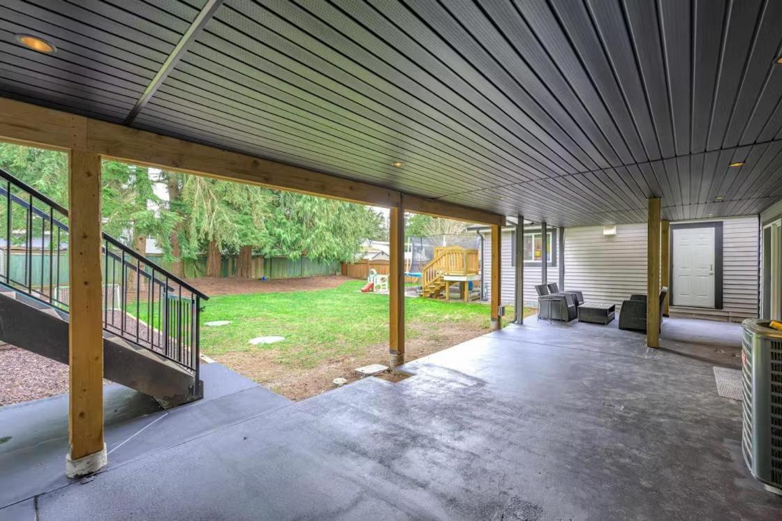 Private 1 Bedroom In Brookswood Langley Exteriér fotografie